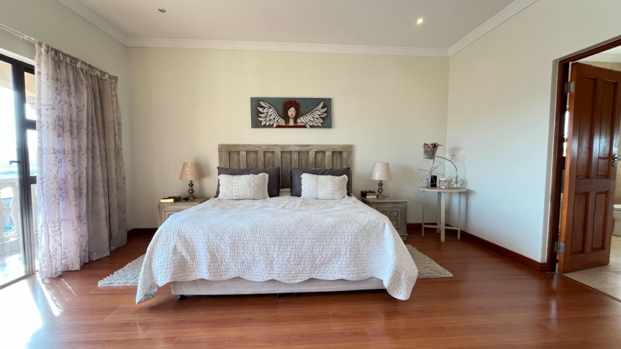 6 Bedroom Property for Sale in Hartenbos Heuwels Western Cape